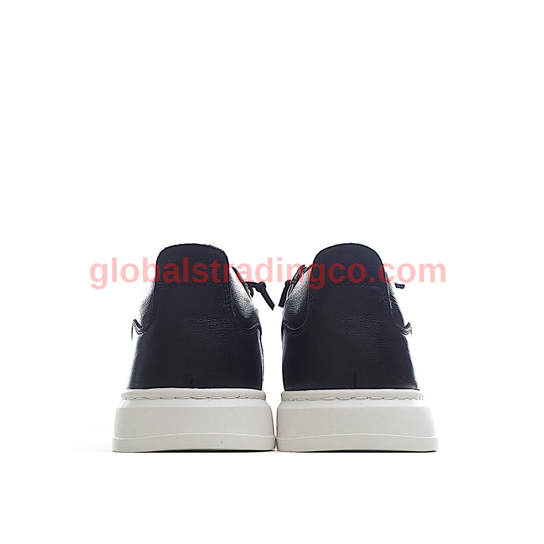 Gucci Distressed Screener Sneaker